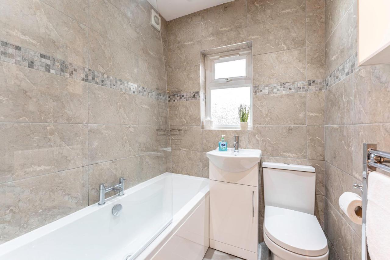 Stylish House - Close To Centre - Free Parking, Super-fast Wifi And Smart Tvs By Yoko *