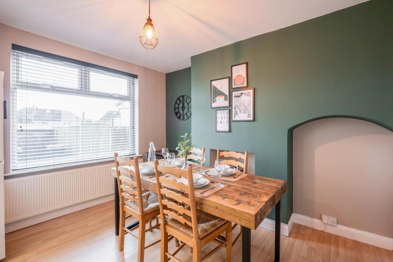 Stylish House - Close To Centre - Free Parking, Super-fast Wifi And Smart Tvs By Yoko